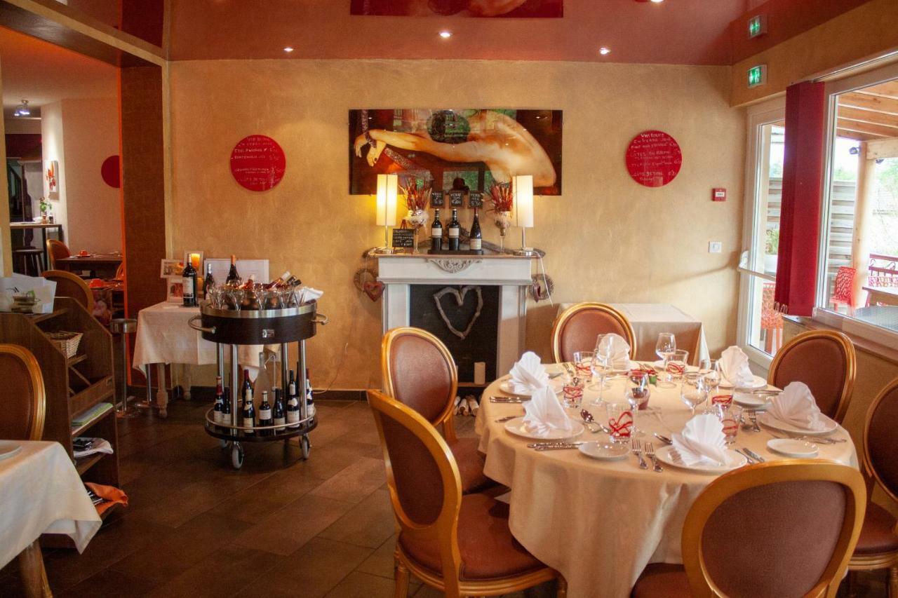 Relais Vosgien - Hotel Restaurant "La Table De Sophia" Saint-Pierremont  Dış mekan fotoğraf